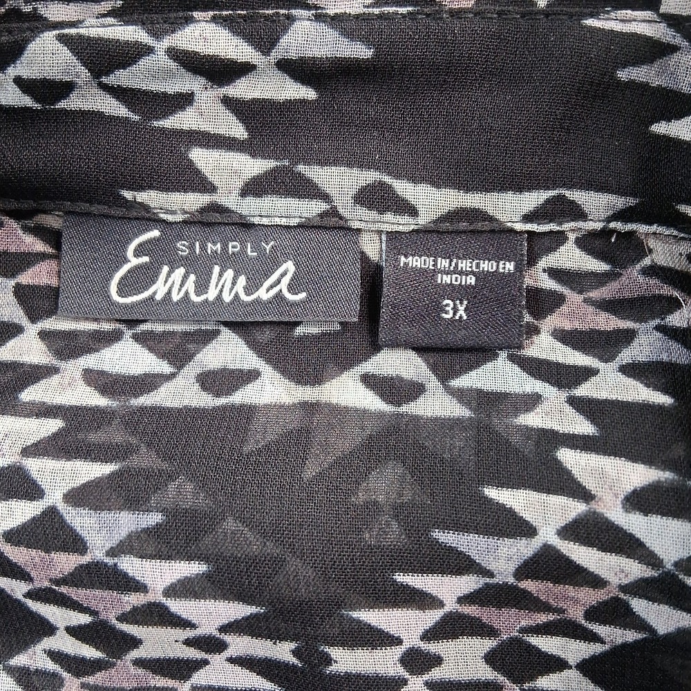 Simply Emma Women's Full Button Blouse Plus 3X Black White Geo Print Lightweight - Picture 4 of 14
